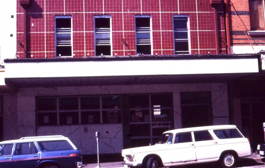 1983 One Flat George St Branch