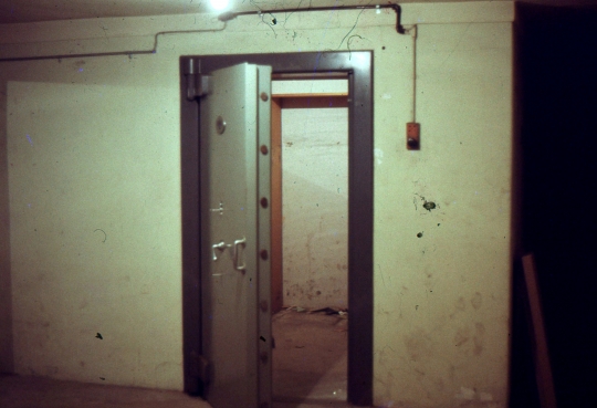 1983 One Flat George St Branch